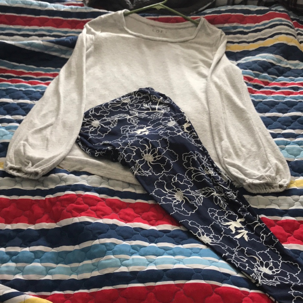 LOFT gray tee